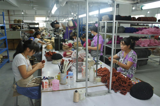 深圳市靈瓏服飾有限公司 深圳市靈瓏服飾有限公司