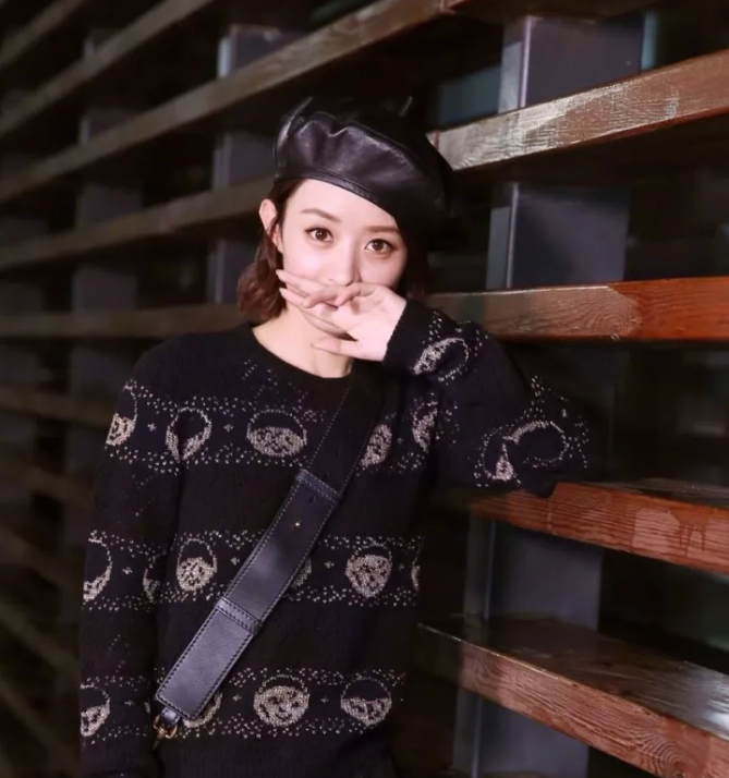 今年秋冬最chic！原來短發(fā)和帽子這么配??！