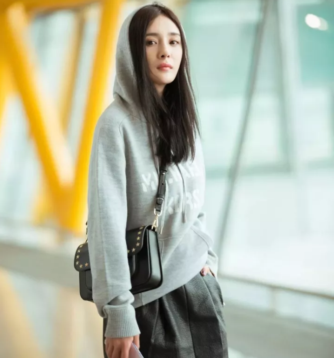 今年秋冬最chic！原來短發(fā)和帽子這么配??！